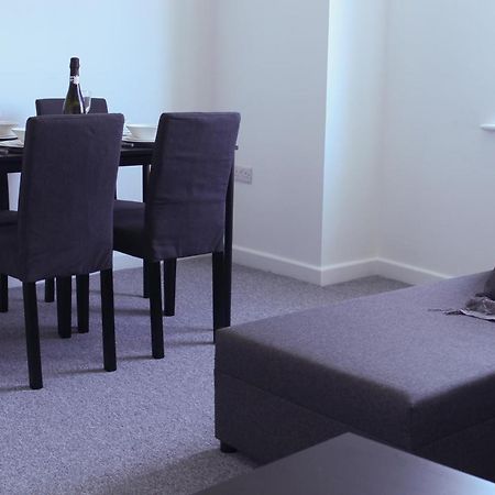 Stylish 1Br Apartment In The Heart Of Heywood ภายนอก รูปภาพ